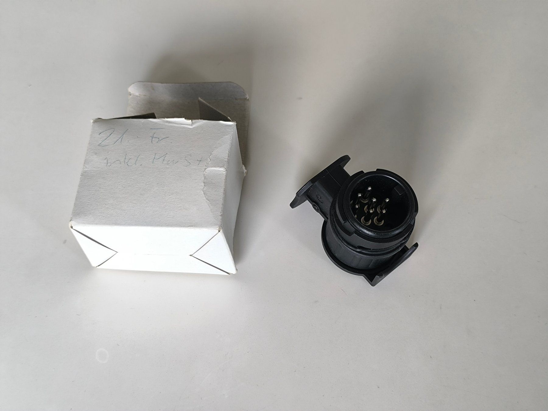 Unità & Adattatore: 12V Autoadapter 13 pol > 7 pol – Nuovo e nell'imballaggio originale da Nottwil venduto da Lu1043201