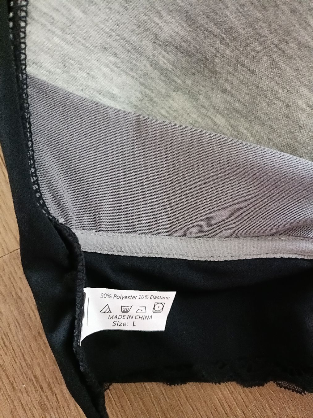 Sonstige Unterwäsche: Schwarzer Spitzen-BH, Grösse L, neu und originalverpackt – Neu und originalverpackt aus Winterthur von meci02 3