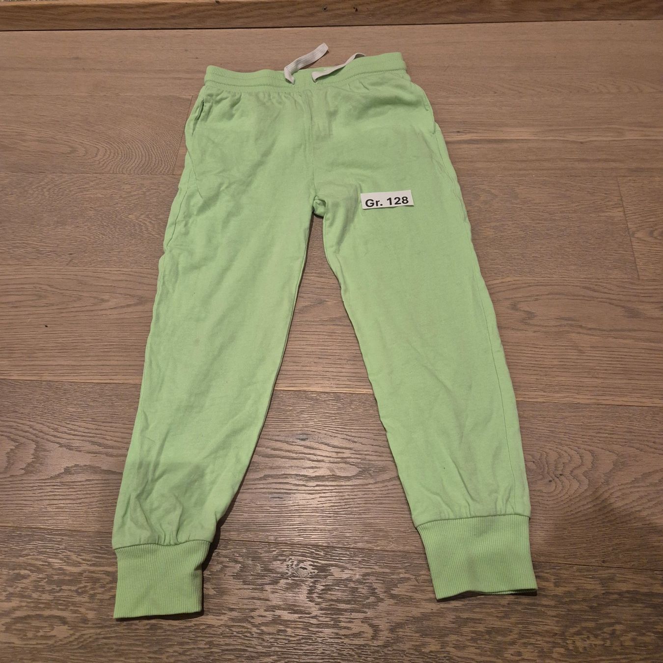 H&M Pantalons: Dünne Hose Gr. 128 – D'occasion à Steinhausen par Housebabe