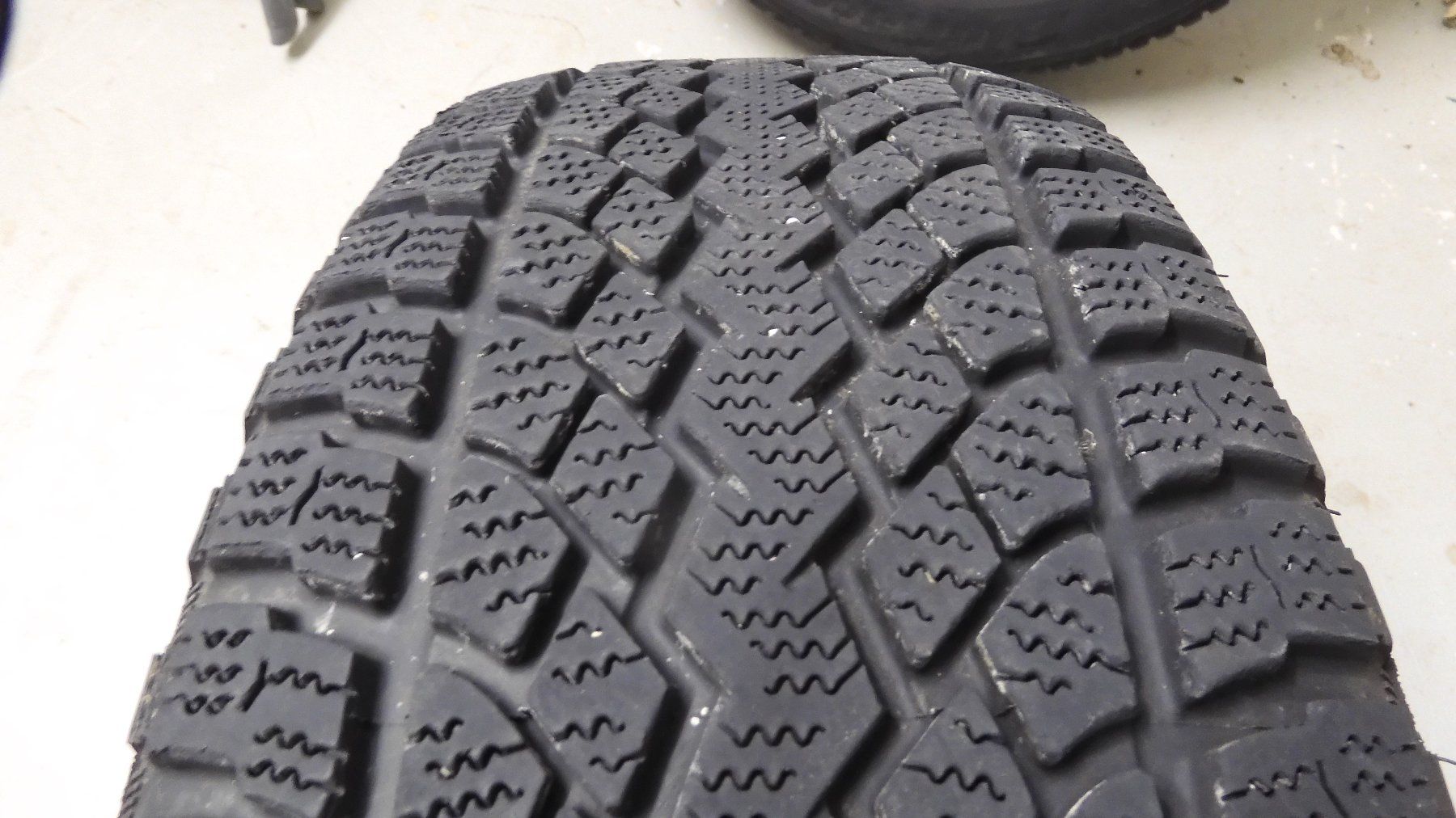 Hyundai Pneumatici & Ruote complete: Hyundai  ix35 Kompletträder – Usato da Inkwil venduto da PeMat 4