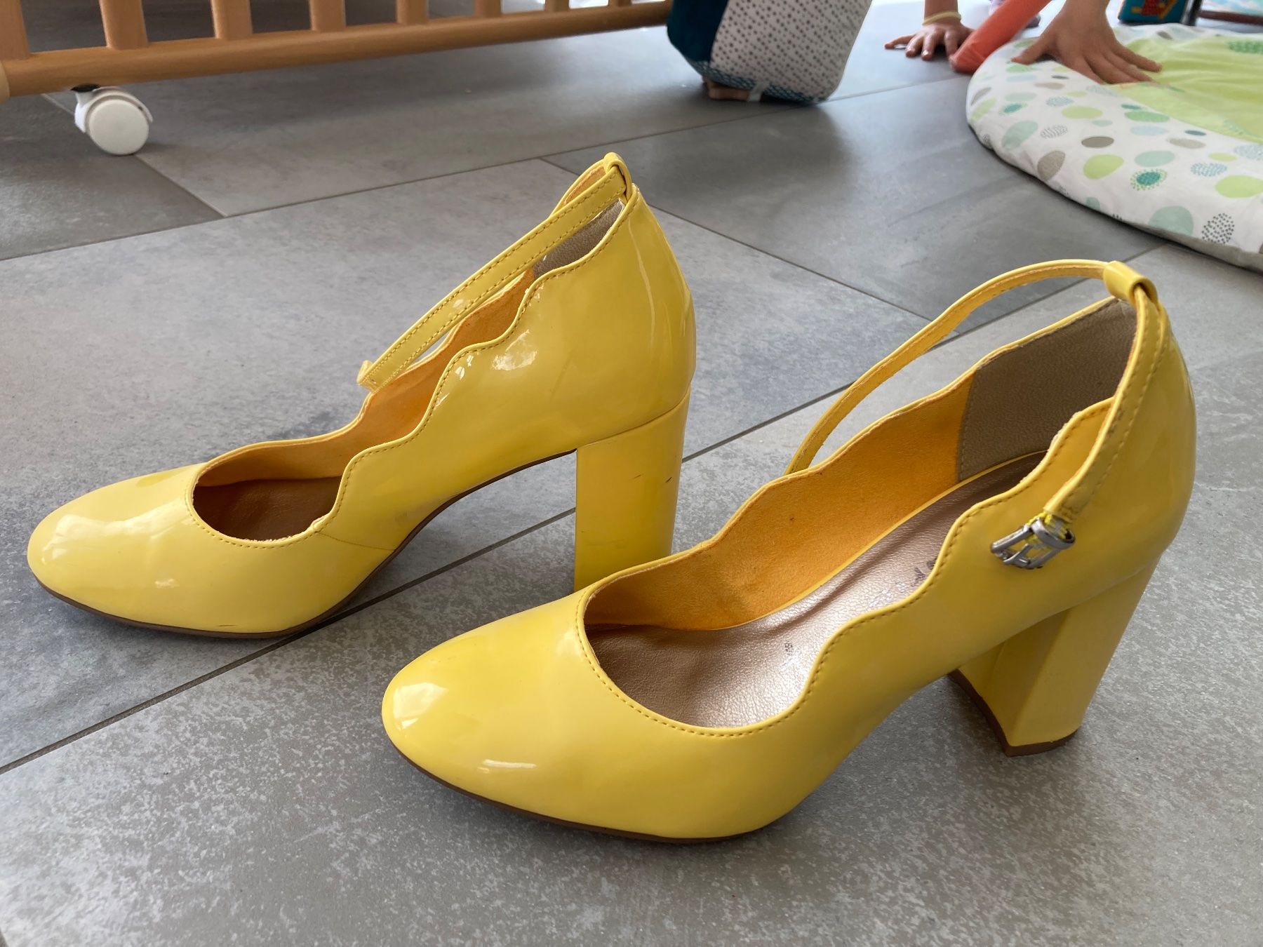 Tamaris Scarpe da donna: Escarpins à brides Tamaris – Usato da Courgenay venduto da hertzogg 6