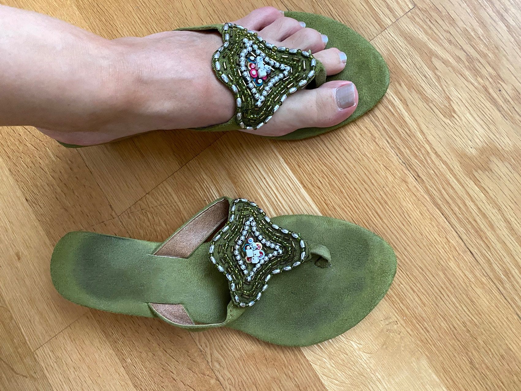 Flipper: Edle Flip-Flops in Leder, handbestickt, Gr. 37 – Nuovo e nell'imballaggio originale da Zürich venduto da BrHal 3