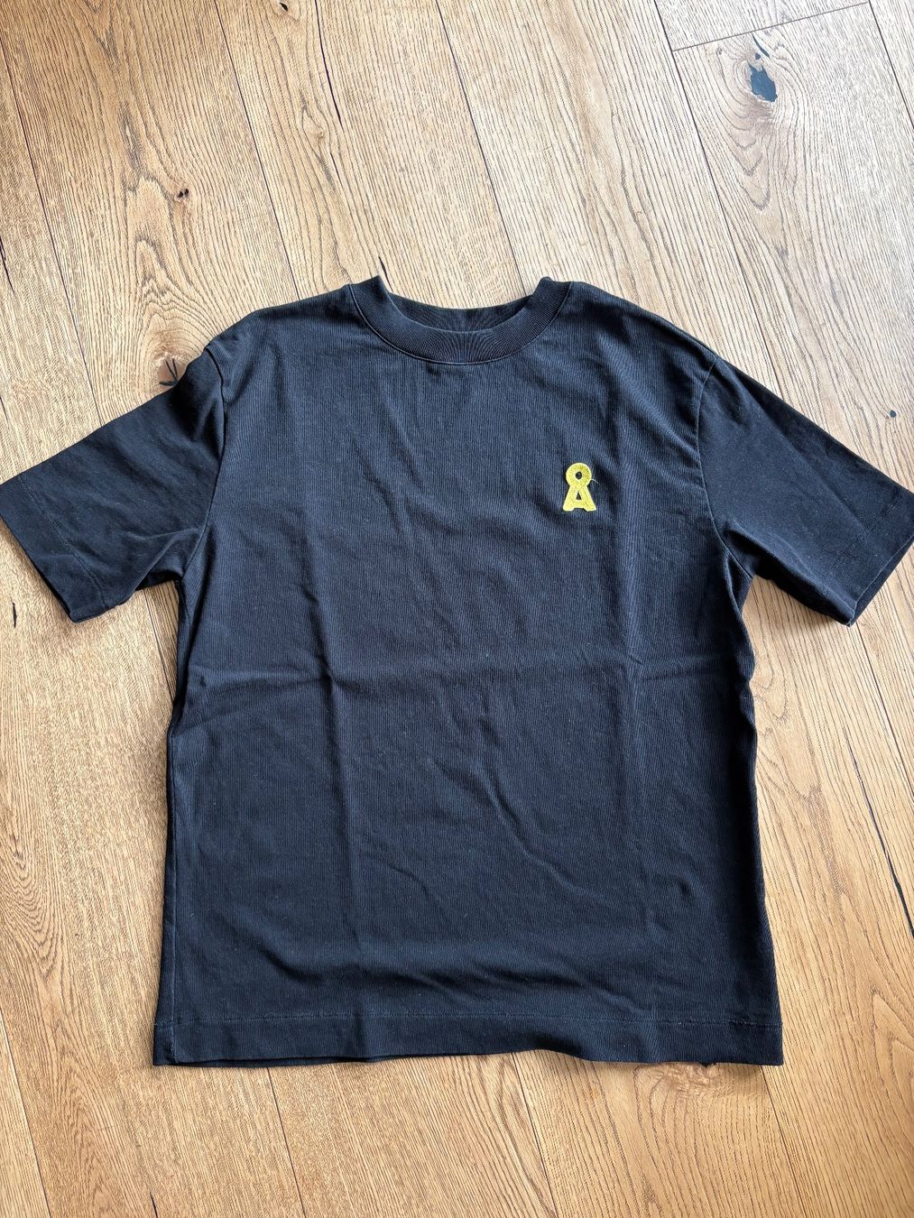 Armedangels T-shirt: ARMEDANGELS TARJAA ICONIC Å - Basic T-shirt - black – Usato da Flims Dorf venduto da jol_7fq8 2