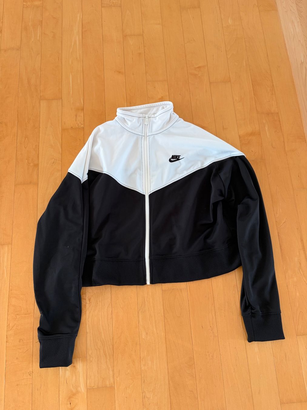 Nike Jacken: Nike Jacke – Gebraucht aus Urdorf von roses202