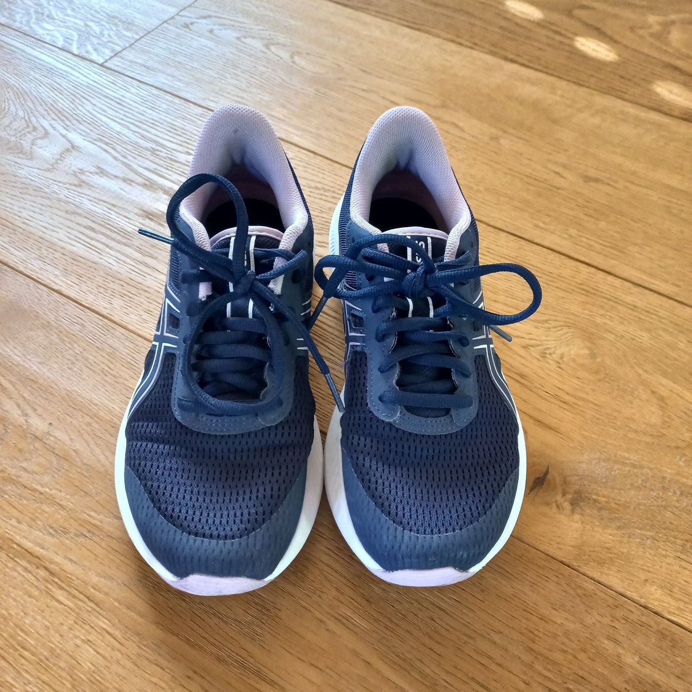 Asics Chaussures filles: Hallenschuh Asics Gr. 37 – D'occasion à Brienz BE par desire03 2