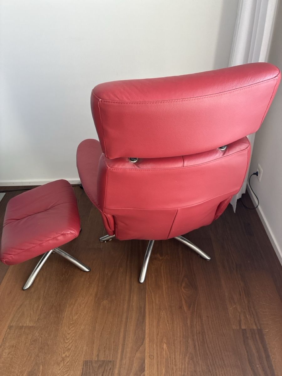 Sessel: Ledersessel mit Hocker rot Drehfuss  – Neu (gemäss Beschreibung) aus Otelfingen von Schnydi_88 3