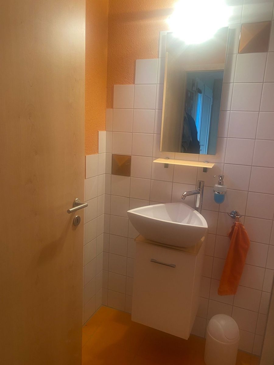 Mobili per bagno: Lavabo d'angle blanc + meuble pratique – Usato da Bevaix venduto da FloNat02 2