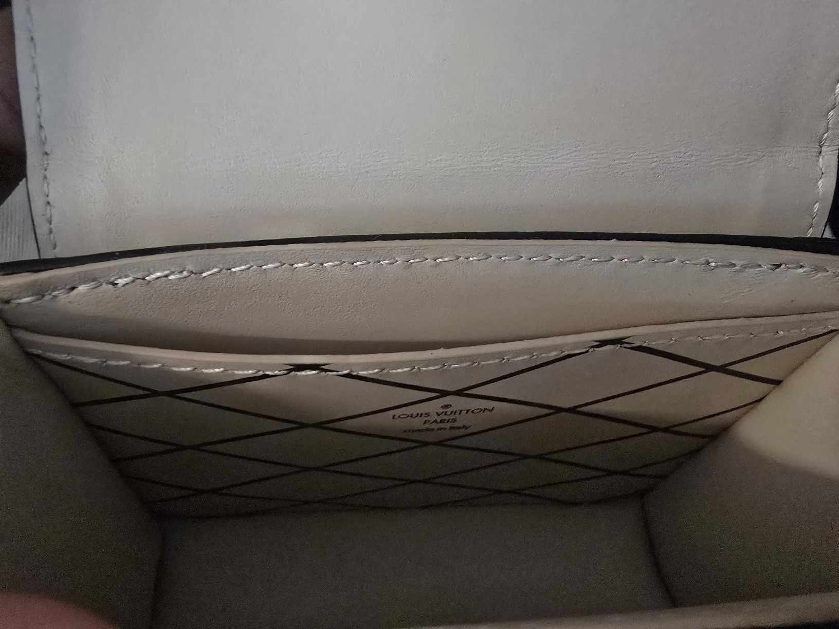 Louis Vuitton Borse: Louis Vuitton Epi Leather Essential Trunk NM – Nuovo (secondo la descrizione) da Gattikon venduto da lavric_d 7