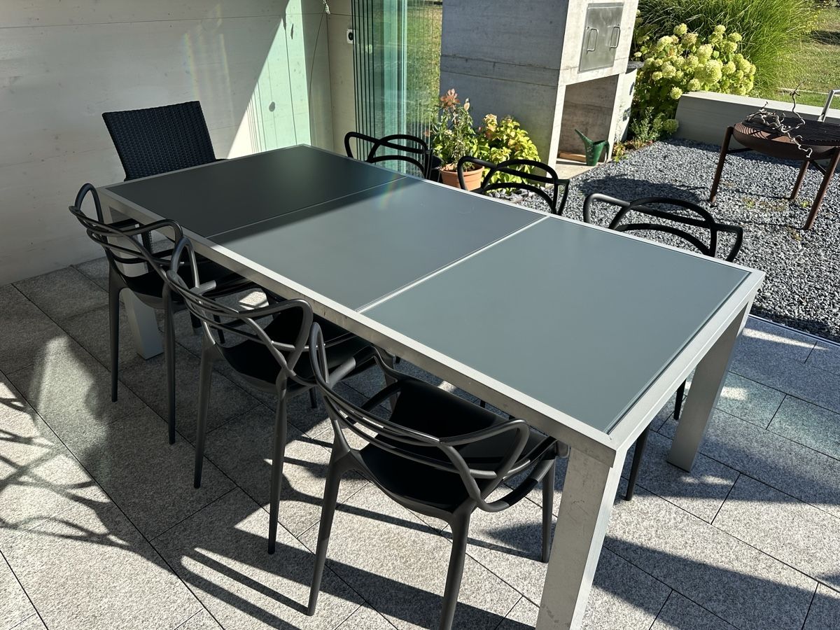 Tavoli: Exklusiver Gartentisch mit Designerstühlen – Usato da Horn venduto da Widel007 3