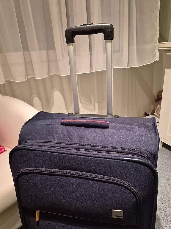 Reisekoffer: Reisekoffer dunkelblau Marke Titan – Gebraucht aus Wil SG von sus_959d 2