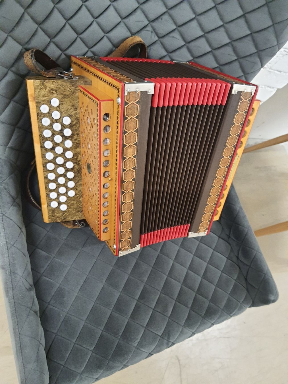 Eichhorn Strumenti musicali: Eichhorn orgeli ton B  – Usato da Pont-de-la-Morge venduto da Mirabelle0