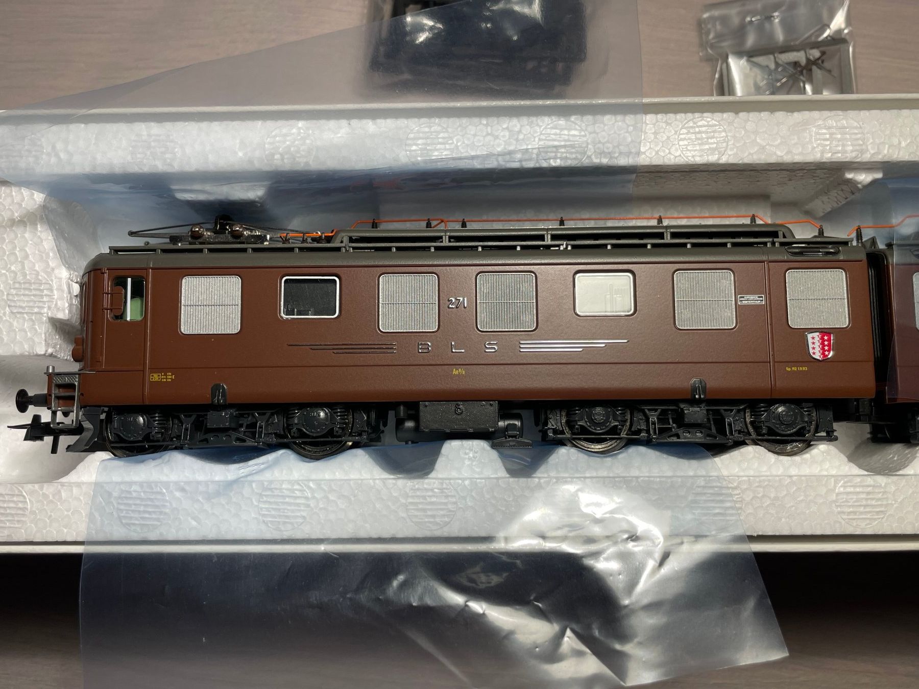 Locomotive électrique Roco HO 63887 - Ae 8/8 BLS - Modifiée Pour Système 3 Voies - Occasion