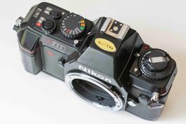 Nikon N2000 / F301 Analogkamera