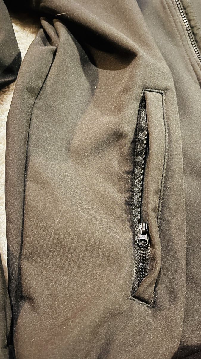 Giacche: Schwarze Softshell Jacke von Alpine Eagle, Grösse L – Nuovo (secondo la descrizione) da Zürich venduto da sheijla 6