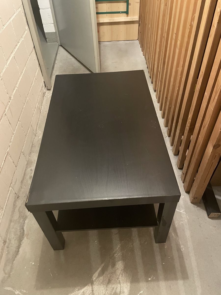 Tavoli: Ikea Couchtisch – Usato da hombrechtikon venduto da shalinaeschmann
