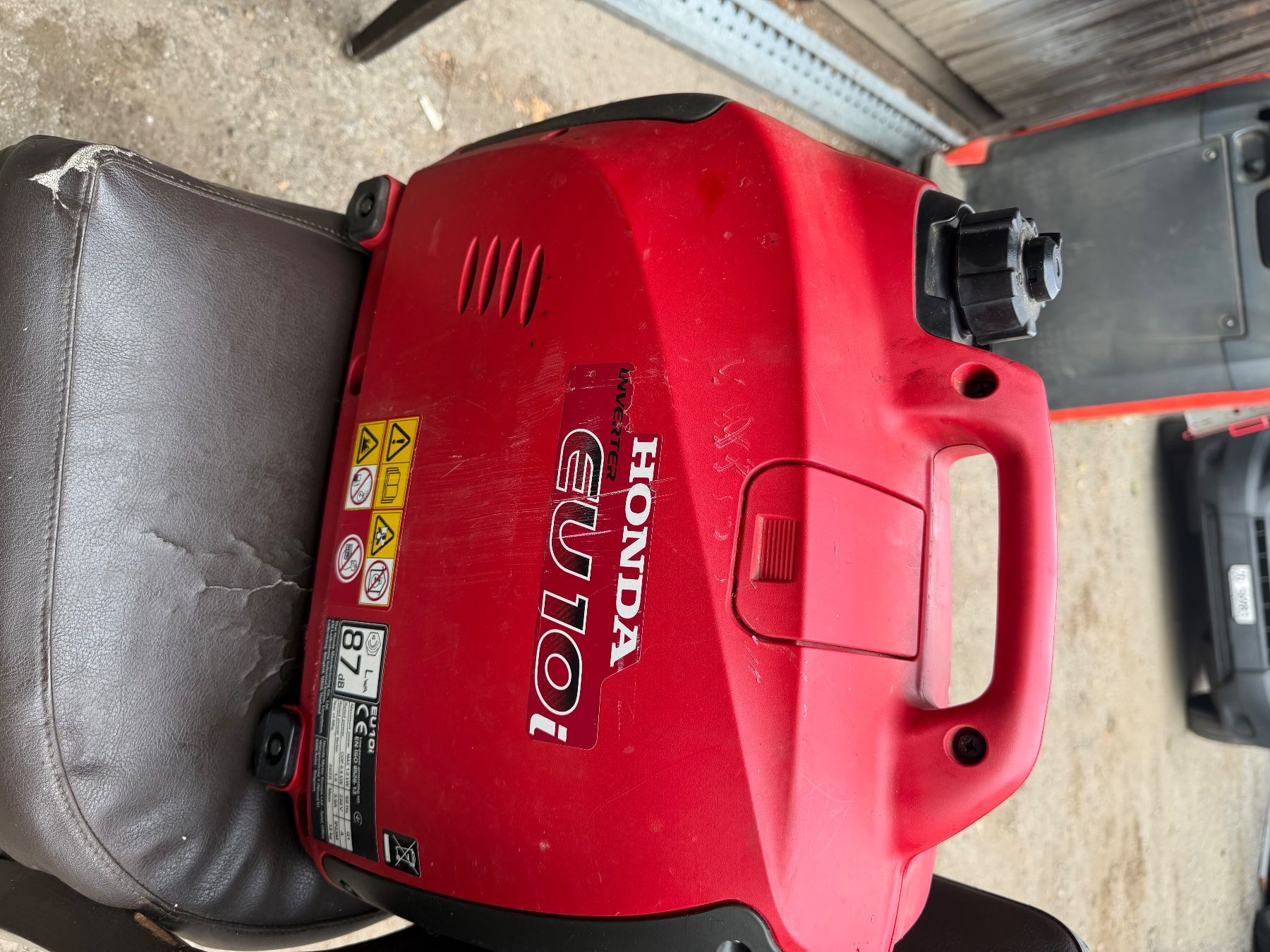 Honda Generatori di corrente: Stromgenerator Honda EU 10i – Usato da Steinhausen venduto da Djina96 3