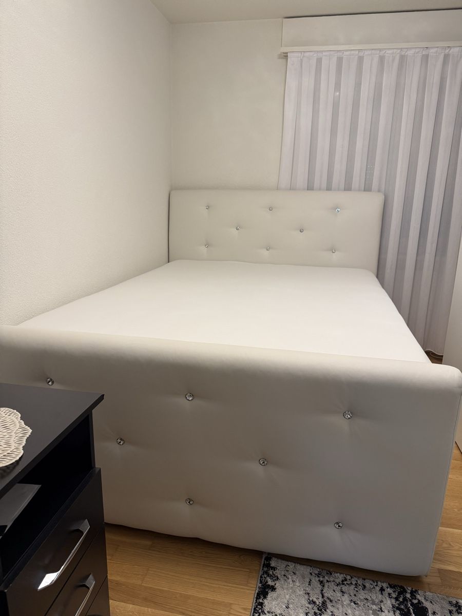 Conforama Letti: Boxspringbett 1.60m x 2m Weiss – Usato da Zuchwil venduto da sax_g9gc