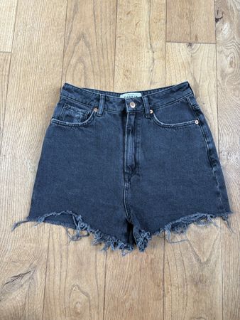 Schwarze Jeans Shorts von New Look, Gr. 38, Top Zustand