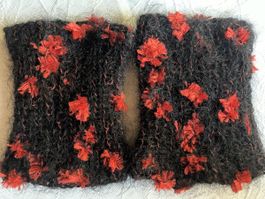 Warme Pulswärmer rot/schwarz, Handarbeit gestrickt