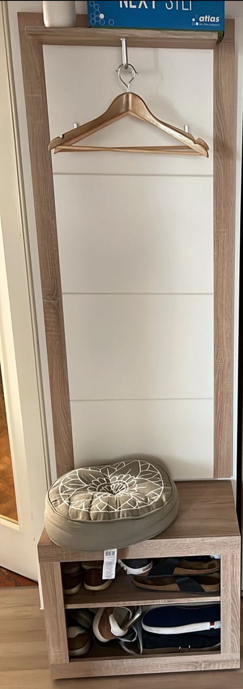 Guardaroba: Garderobe Eiche Weiss – Usato da Winterthur venduto da sur_zp7s 1