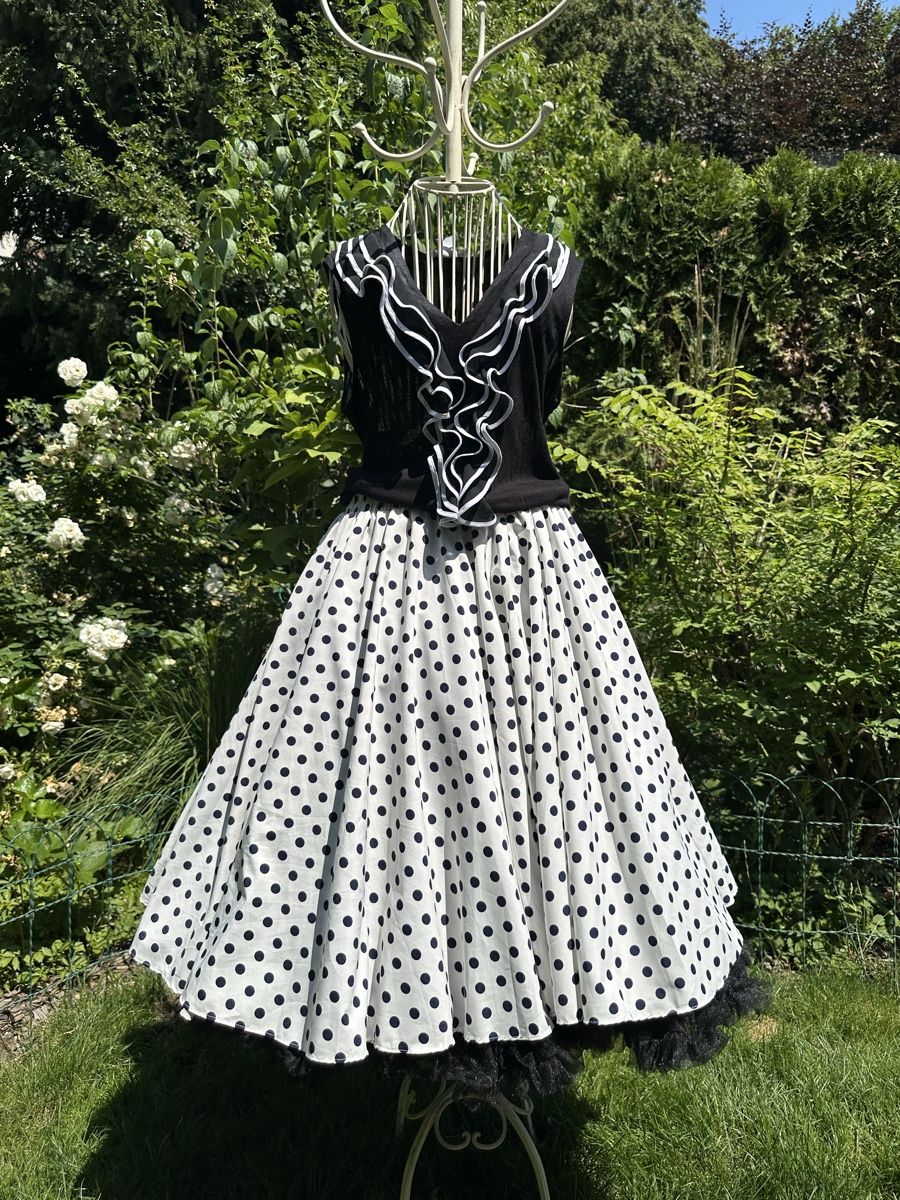 Lotti di vestiti: Rockabilly Kleid, Rock und Oberteil – Usato da Olten venduto da Barola01 2