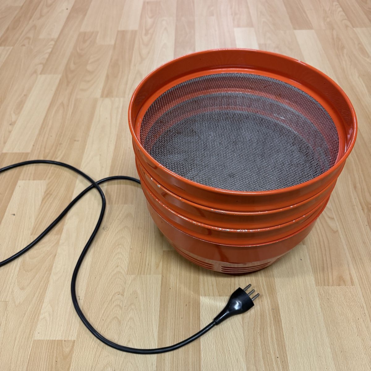 Sigg Appareils de cuisine: Dörrex Sigg orange mit 3 Sieben gebraucht – D'occasion à Thun par BanjoDan