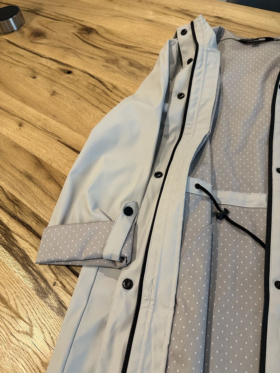 Dorothy Perkins Cappotti: Regenmantel hellgrau Grösse 38 – Usato da Füllinsdorf venduto da Neewmi 4