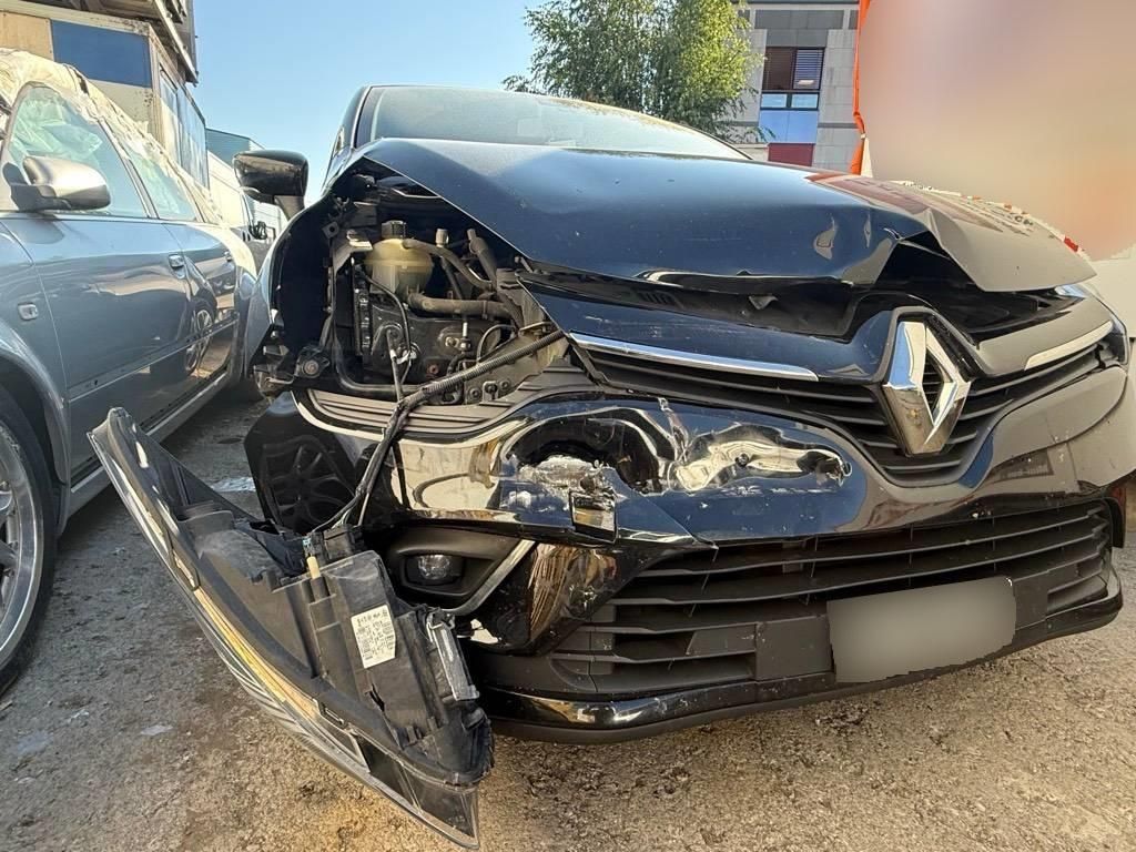 Renault Automobili: Renault Clio IV Intens 0.9, 90 CV – Difettoso da Monthey venduto da nej_s7vf 7