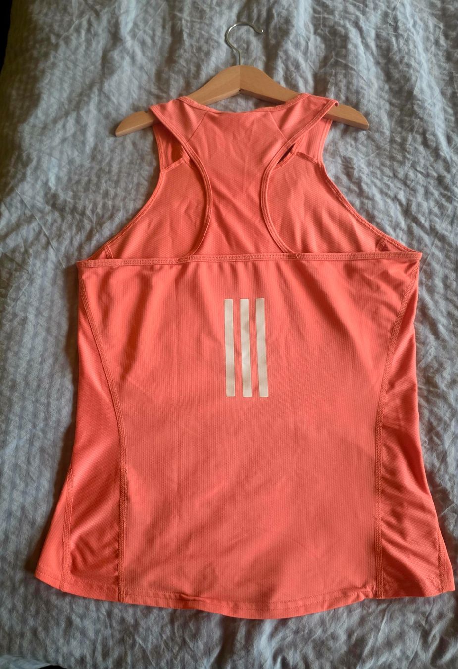 Adidas Top: Adidas Top Gr. S – Usato da Wichtrach venduto da Elenagonzi 1