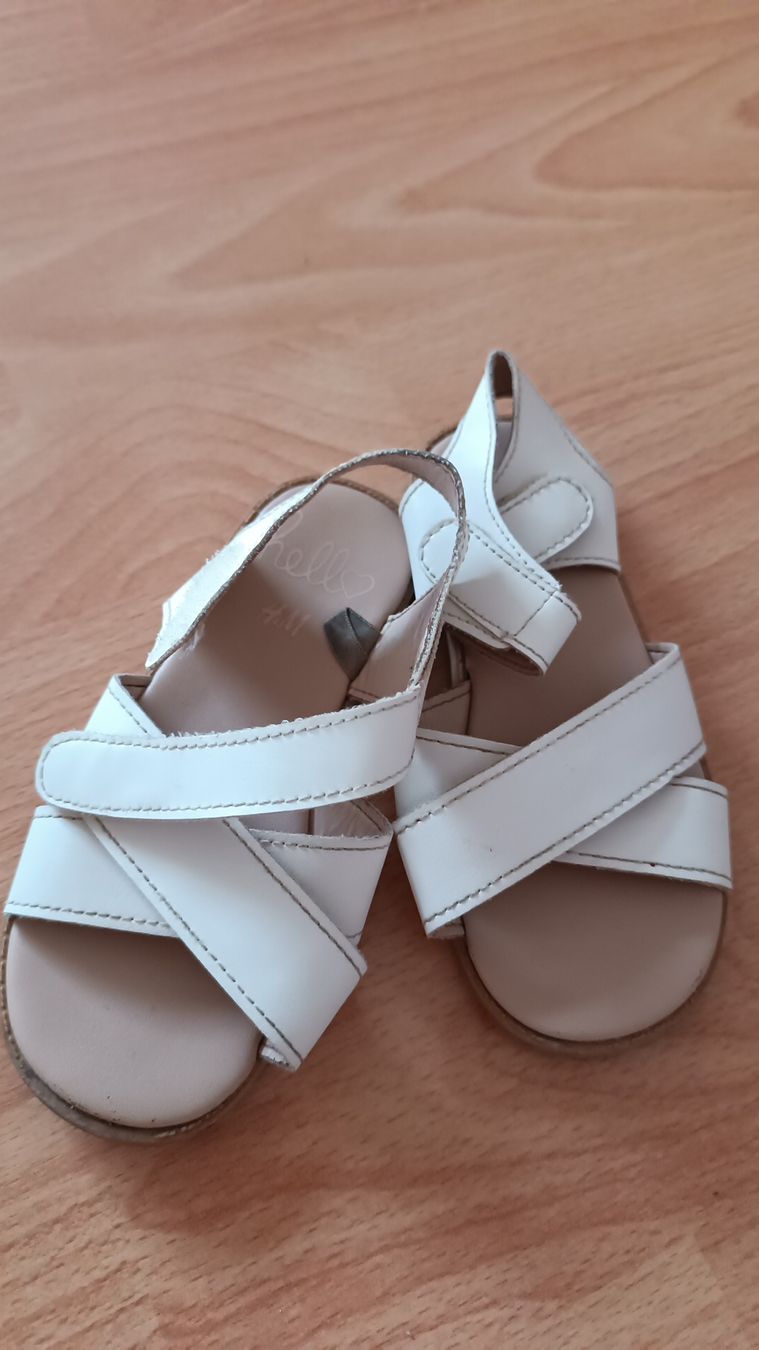H&M Scarpe per ragazze: H&M Skandalen/ Mädchen/ Gr 25 – Usato da Flims Dorf venduto da ali_8n8q