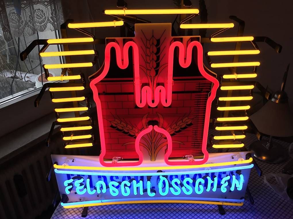 Lampen: Leuchtreklame aus der 70Jahre – Gebraucht aus Basel von Gardusi57