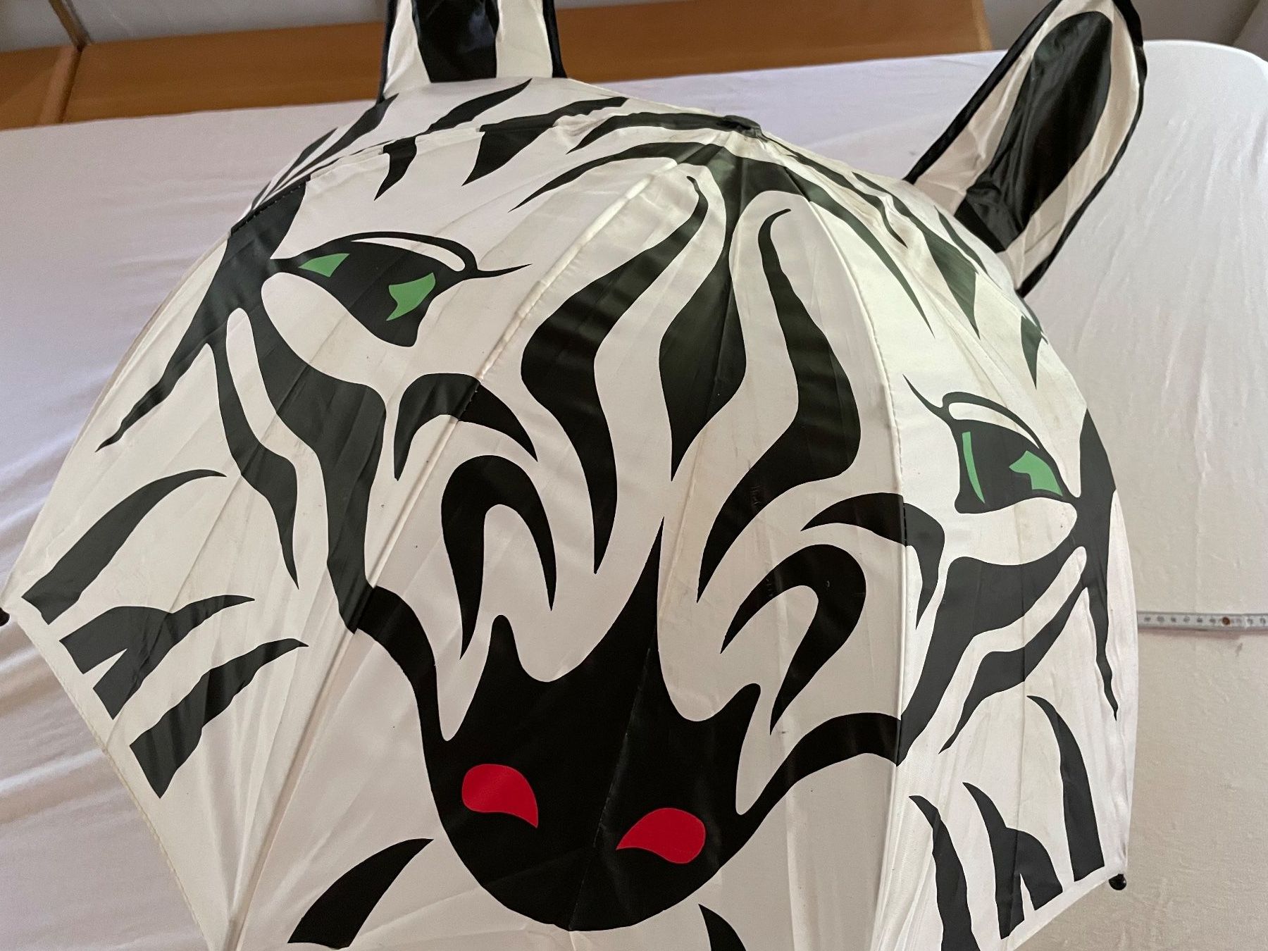 Sonstiges für Kind & Baby: Kinder-Regenschirm mit Ohren; Zebra – Gebraucht aus Cham von 2eye