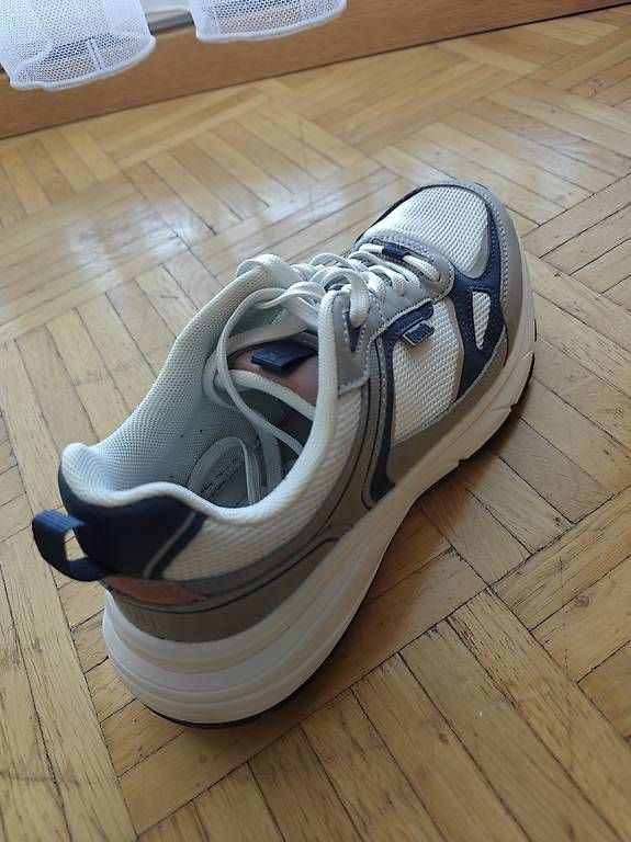 Chaussures hommes: Sneaker Bench, Grösse 41 – D'occasion à Samedan par t_p_8nvs 1