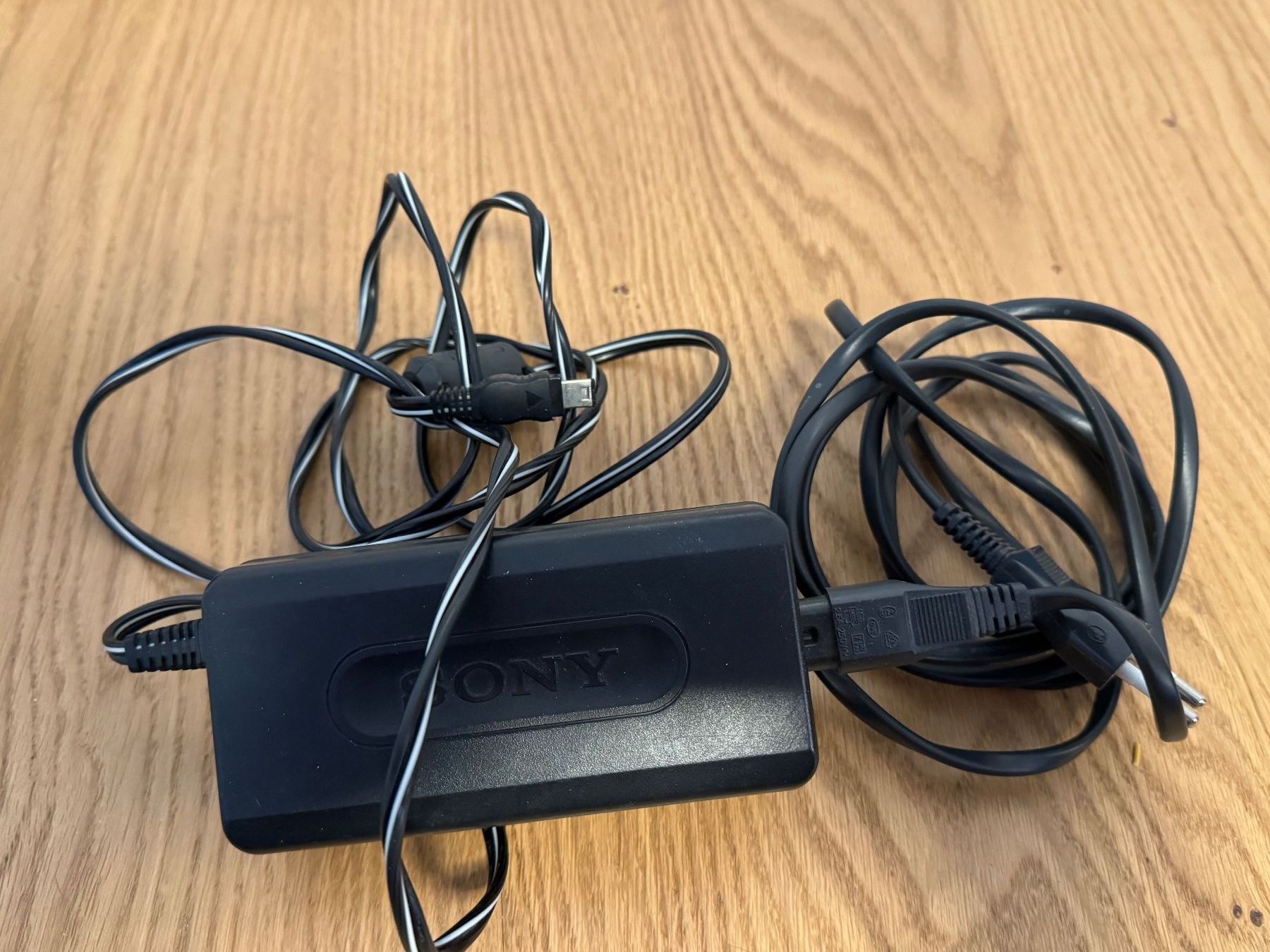 Vhbw 1x Alimentation USB compatible avec Sony caméscope DCR-PC120BT