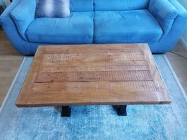 Couchtisch mit Gusseisenfuss von Woodfactory
