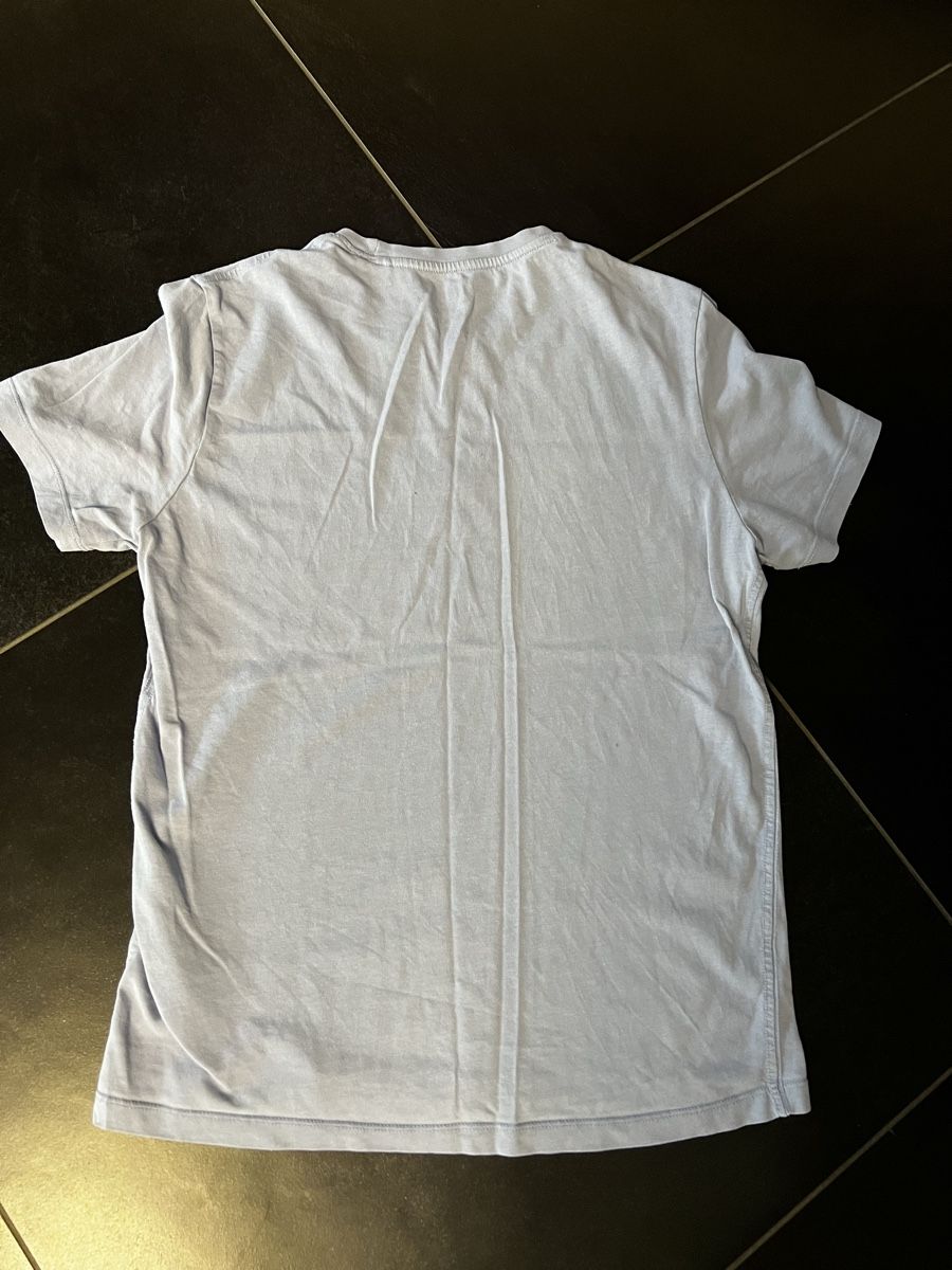 Guess T-shirts: T-Shirt Guess - hellblau Grösse S  – D'occasion à Bilten par and_6hjn 1