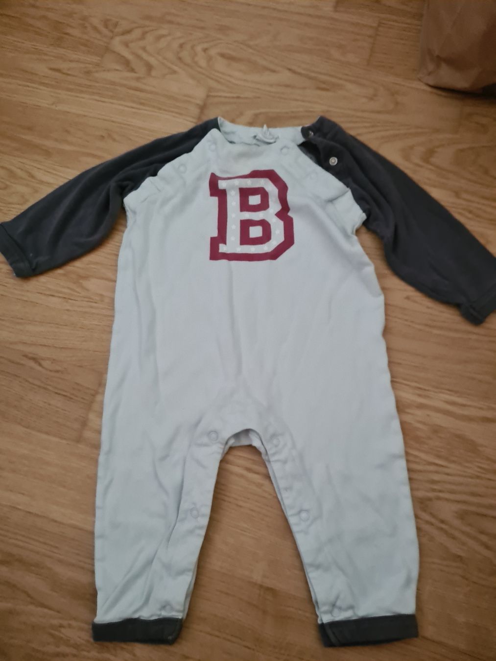 H&M Pyjamas & Ähnliches: Strampler Baby H&M Grösse 80 – Gebraucht aus Horw von Mirii91 1
