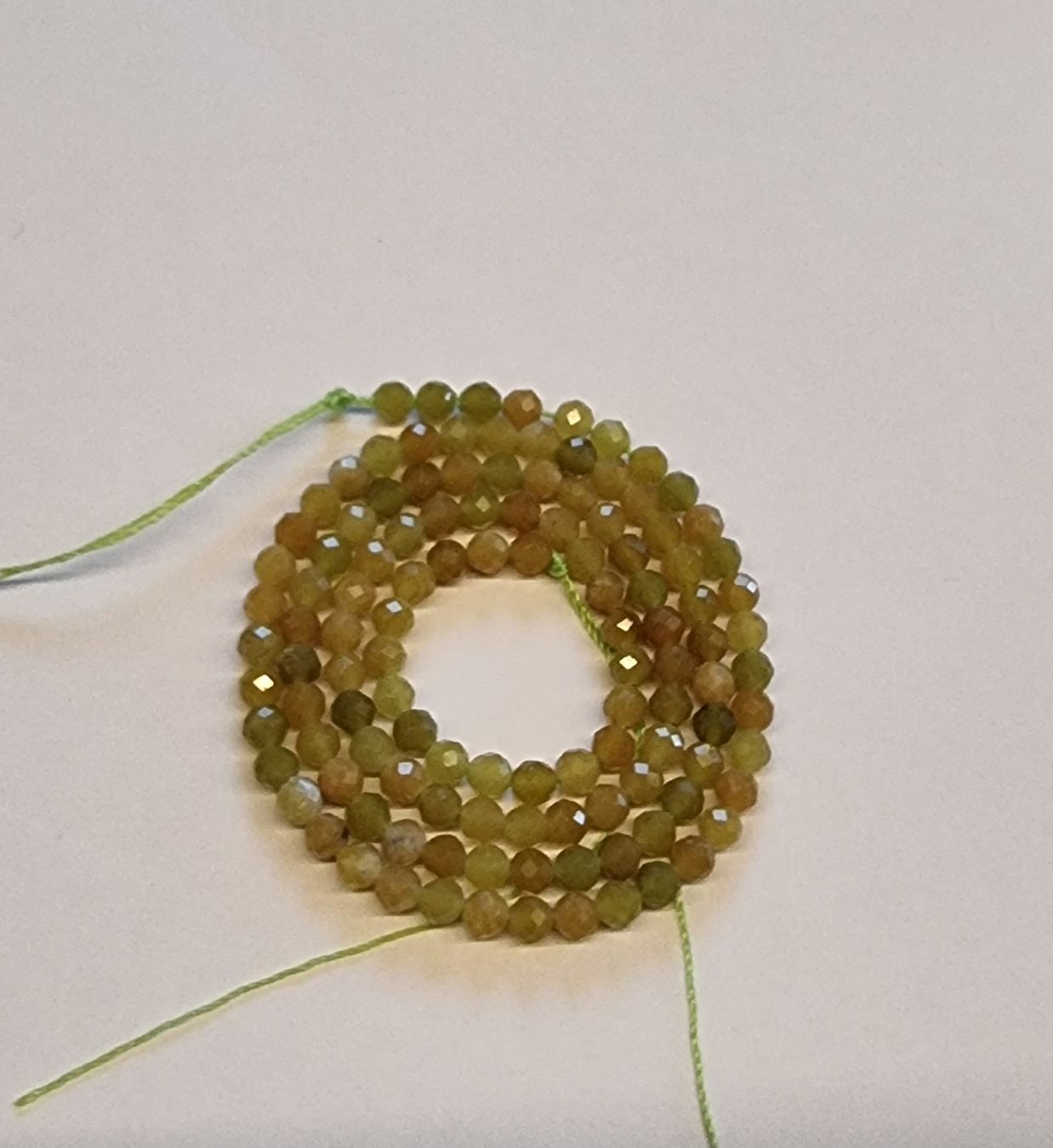 Edelsteine: Jade- Blumen grün 3mm. facettiert Strang – Neu und originalverpackt aus Menziken von Mirager 3