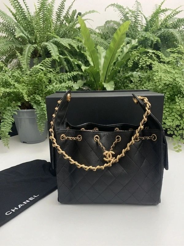 Chanel Sacs femmes: Chanel hobo 25 small wie neu – Neuf (Voir description) à Rüschlikon par megi