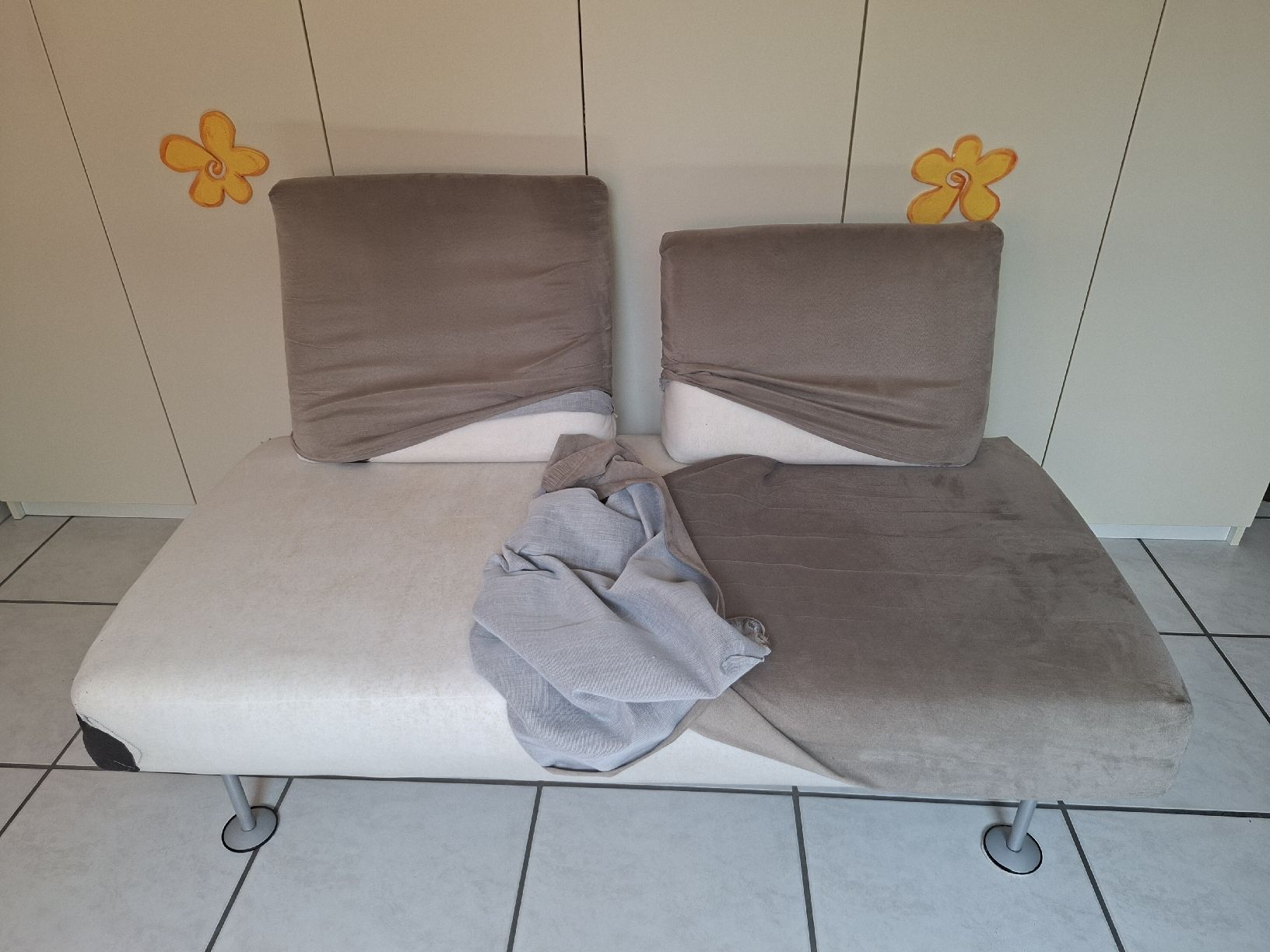 Pfister Sofas: Designersofa mit waschbaren Bezügen – Gebraucht aus Duggingen von sky0813 5