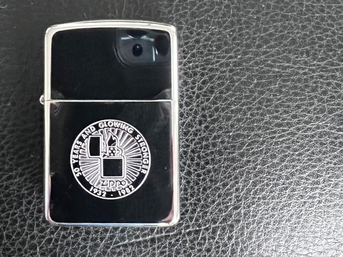 Zippo Accendini: Jubiläums Zippo 90 er – Nuovo (secondo la descrizione) da Richterswil venduto da Solemare47Nicole