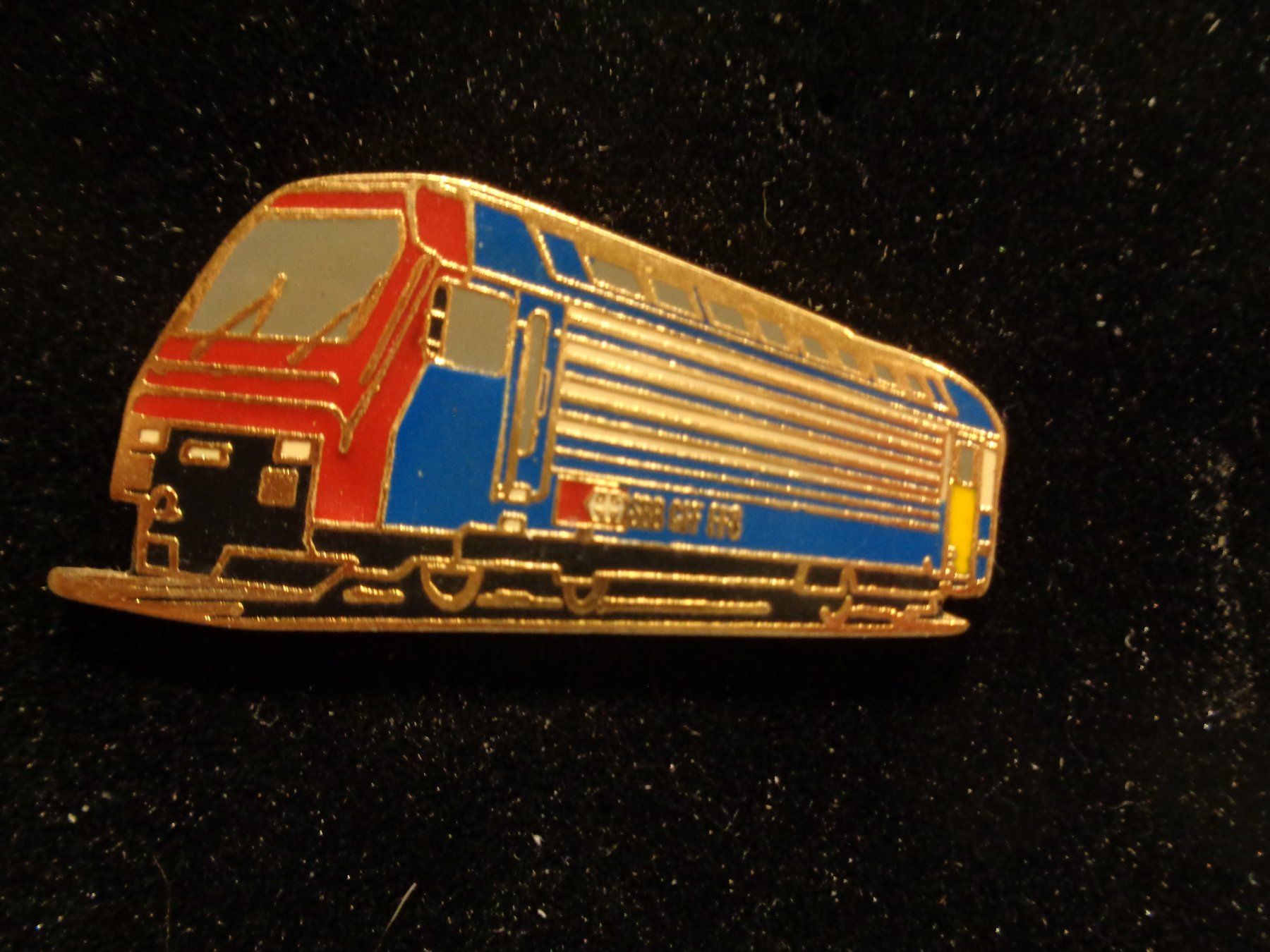 SBB/CFF/FFS Placchette & Badge: Pin Lokomotive – Usato da Birsfelden venduto da Albatros55
