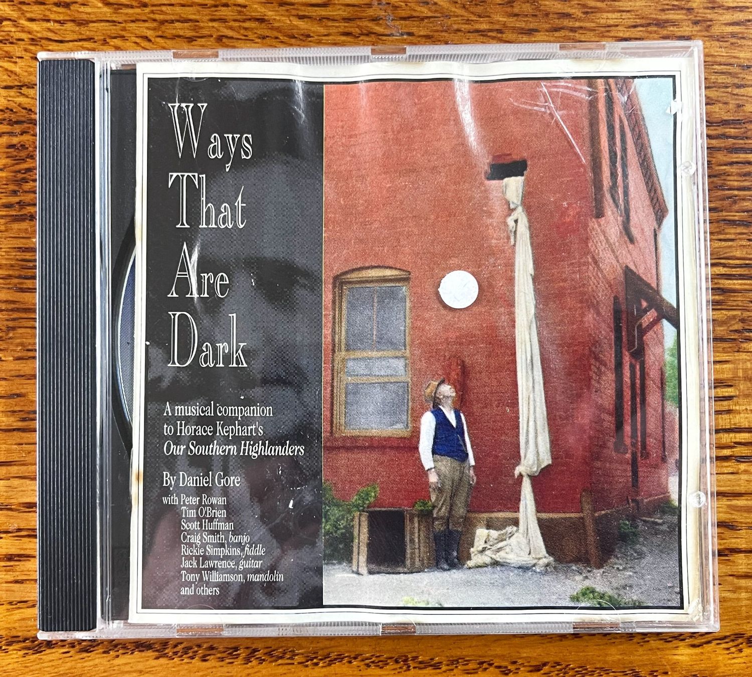 CD: Ways That Are Dark CD – Usato da Oftringen venduto da Vucki