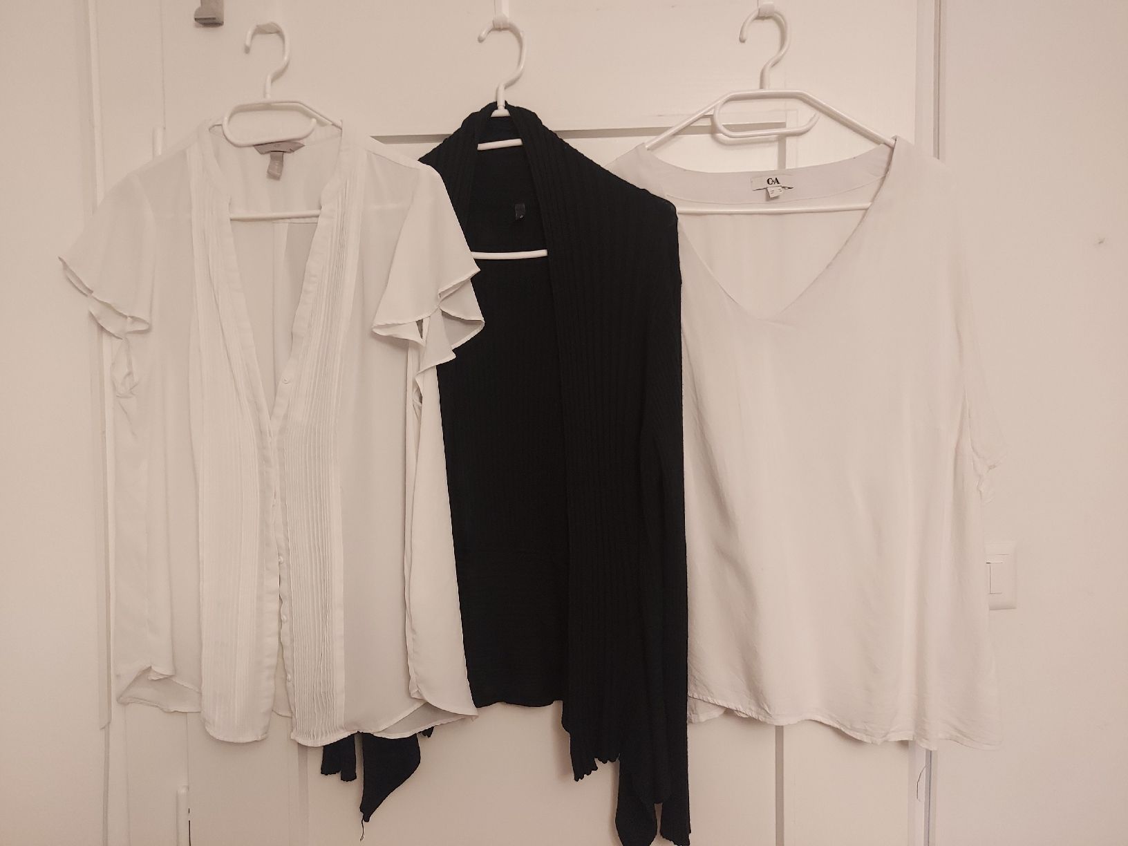 Lots de vêtements: 8 Oberteile – D'occasion à Biel/Bienne par mas_fx95 4