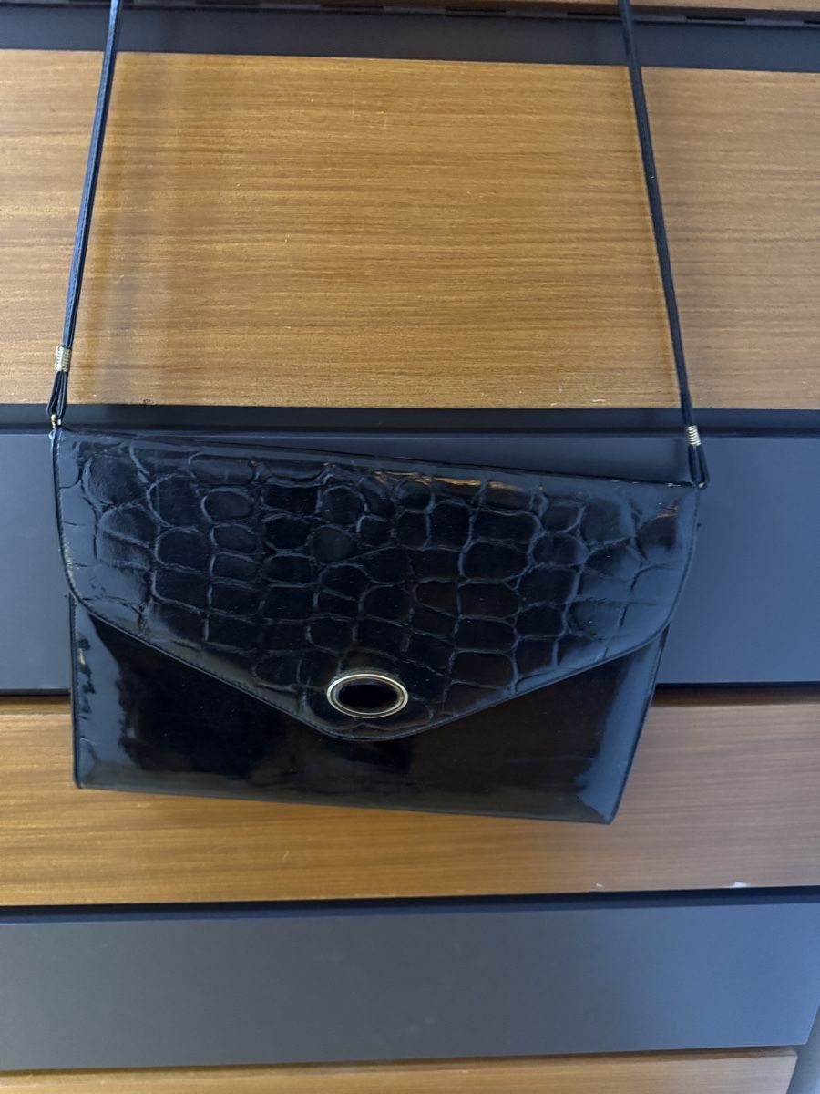 Borse da donna: Lackleder Schultertasche – Usato da Neerach venduto da the_modern_mini