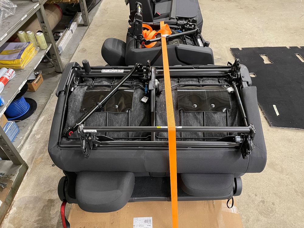 Sitze VW Caddy (Neu (gemäss Beschreibung)) in Schönengrund für CHF 350 ...