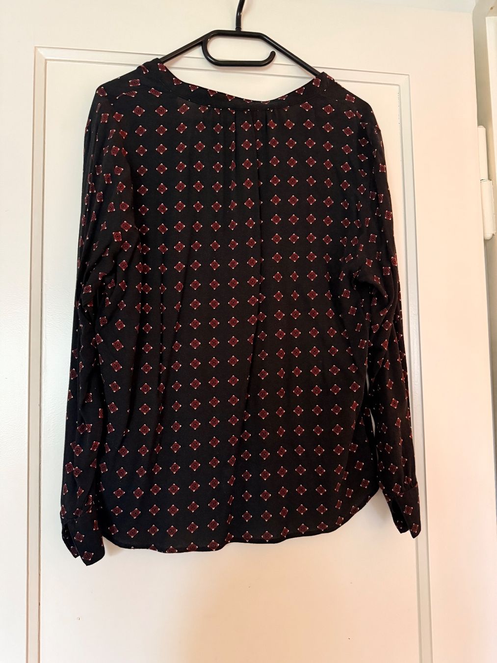 H&M Camicette: Schicke H&M Bluse mit Muster, Grösse L – Usato da Zürich venduto da maggi96 3