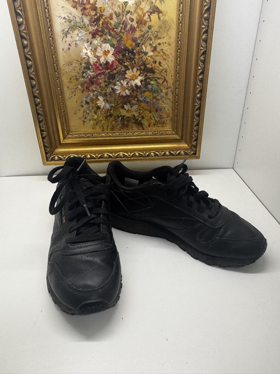 Scarpe da donna: Reebok Classic Lederschuhe Schwarz Gr.  - 39! – Usato da Schlieren venduto da Eldi84