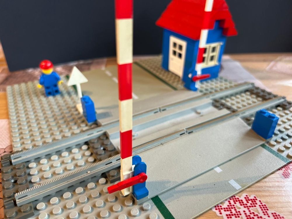 Lego Baukästen: Lego Passage à niveau 7834 – Gebraucht aus Morges von VintageMemories 2