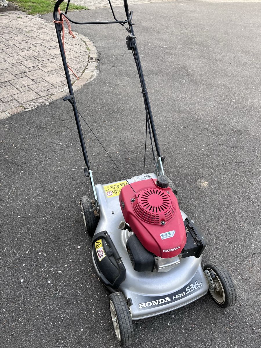 Honda Tondeuses à gazon: Honda HRS 536c – D'occasion à Matzingen par rgr14